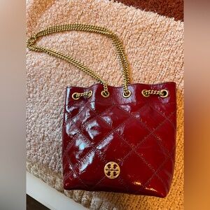 Tory Burch Willa Shine small red bag with gold chain